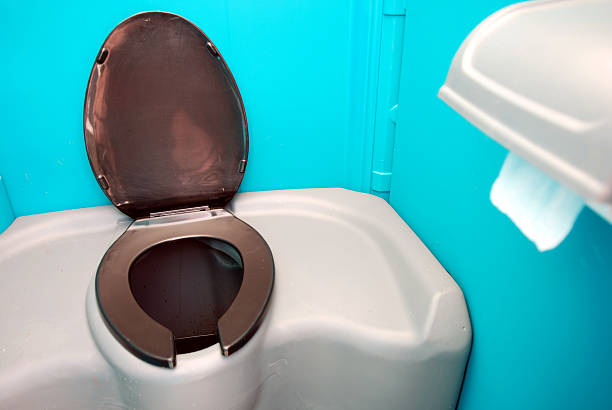 Best Portable restroom trailer rental  in Ridge Wood Heights, FL